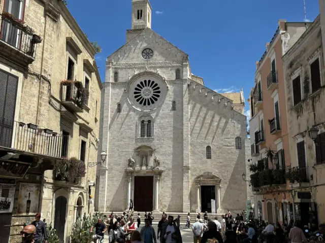 Cattedrale di San Sabino featured in this Bari Old Town guide, with people in the square