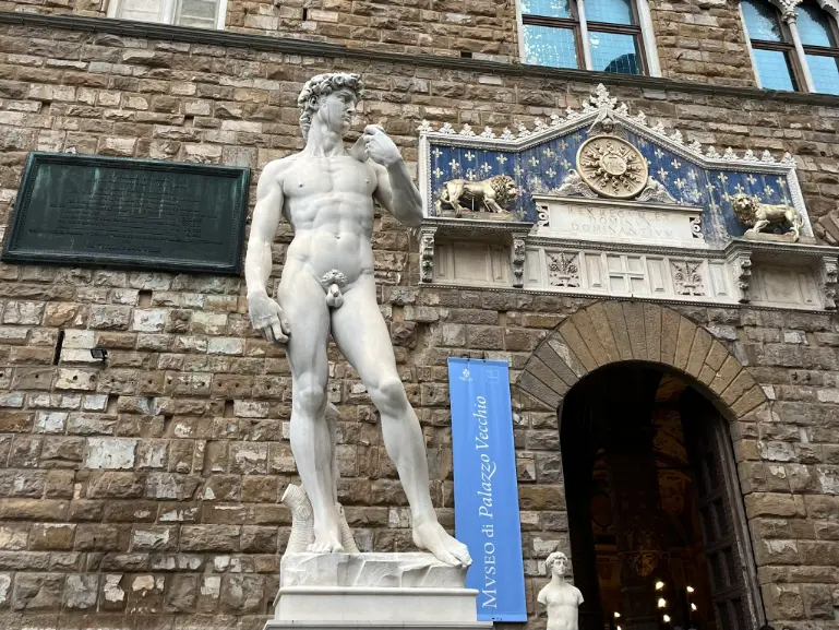 Michelangelo in Florence – David replica outside Palazzo Vecchio